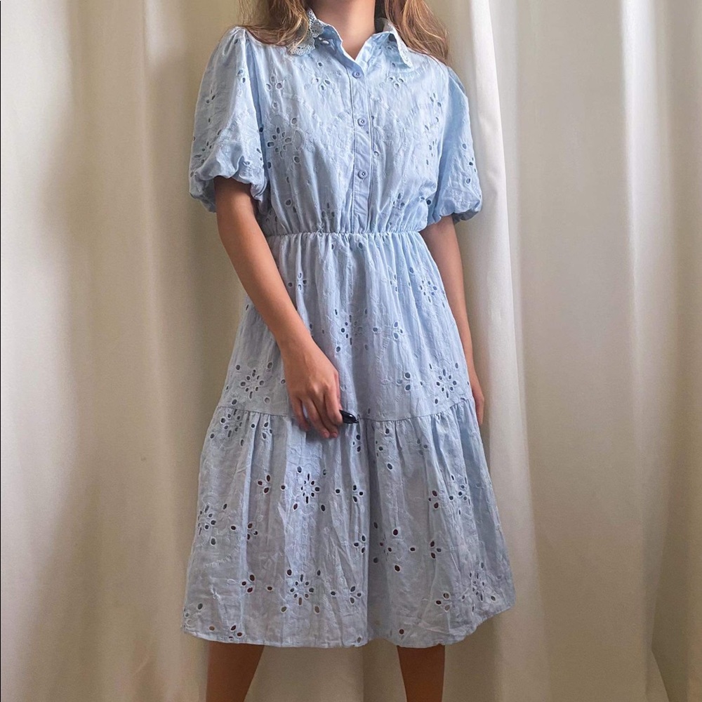 S O L D Eyelet small to medium fits